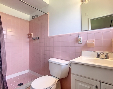 1990 Hamlin Avenue - Photo Thumbnail 12
