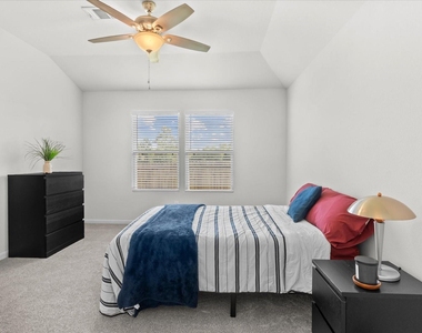 304 Del Monte Drive - Photo Thumbnail 20