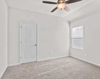 304 Del Monte Drive - Photo Thumbnail 32