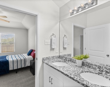 304 Del Monte Drive - Photo Thumbnail 23