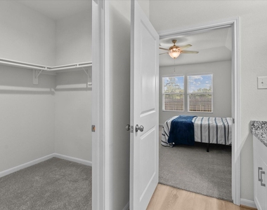 304 Del Monte Drive - Photo Thumbnail 26