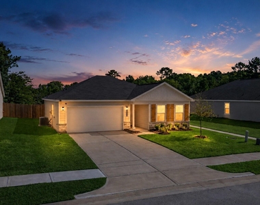 304 Del Monte Drive - Photo Thumbnail 3