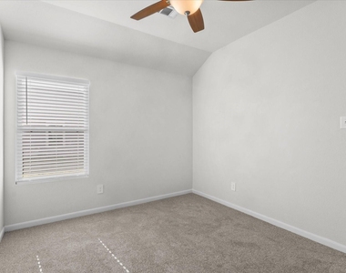 304 Del Monte Drive - Photo Thumbnail 33
