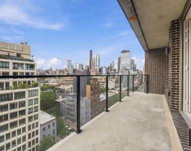 St Marks Place - Photo Thumbnail 2