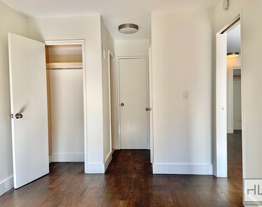 East 63 Street - Photo Thumbnail 4