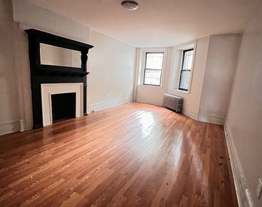 453 West 148 Street - Photo Thumbnail 7