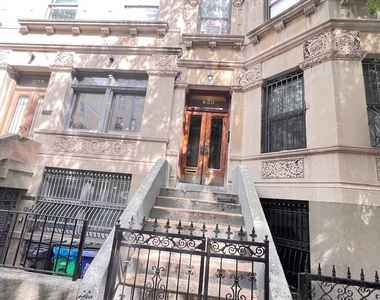 453 West 148 Street - Photo Thumbnail 16