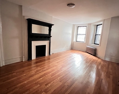 453 West 148 Street - Photo Thumbnail 4