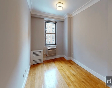 West 97th Street - Photo Thumbnail 5