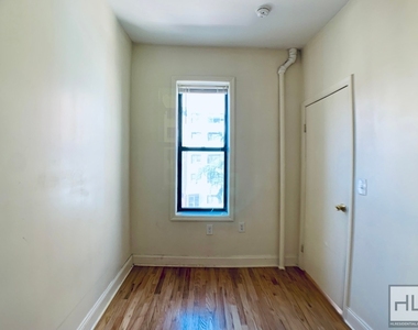 East 14th Street - Photo Thumbnail 4