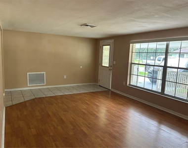 7259 Magnolia Valley Drive - Photo Thumbnail 2