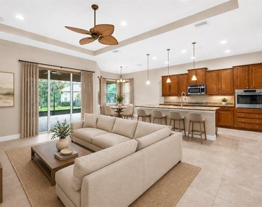 903 Victoria Hills Drive S - Photo Thumbnail 6