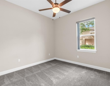 903 Victoria Hills Drive S - Photo Thumbnail 17