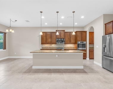 903 Victoria Hills Drive S - Photo Thumbnail 8