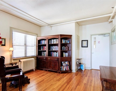 130 4th Avenue N - Photo Thumbnail 18