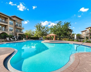 912 Charo Parkway - Photo Thumbnail 35