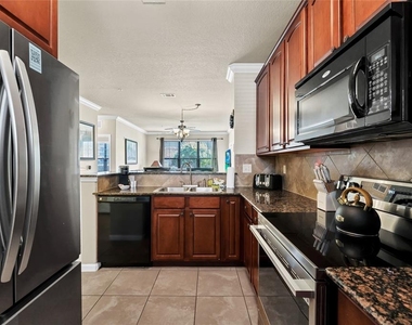 912 Charo Parkway - Photo Thumbnail 10