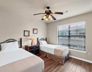 912 Charo Parkway - Photo Thumbnail 21