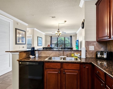 912 Charo Parkway - Photo Thumbnail 11