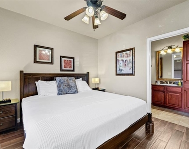 912 Charo Parkway - Photo Thumbnail 14