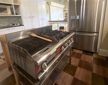 1016 E Powhatan Avenue - Photo Thumbnail 11