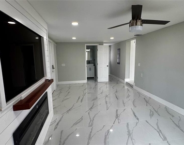 130 Virginia Court - Photo Thumbnail 24