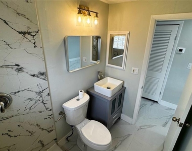 130 Virginia Court - Photo Thumbnail 33