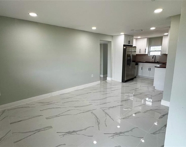 130 Virginia Court - Photo Thumbnail 16