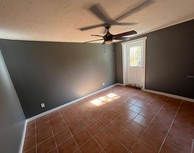 300 83rd Avenue Ne - Photo Thumbnail 3