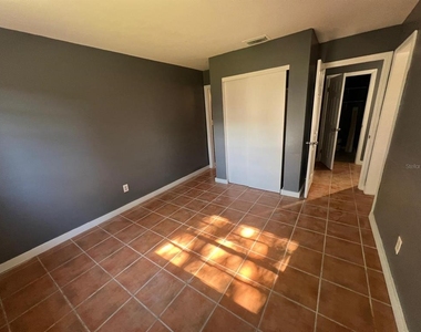 300 83rd Avenue Ne - Photo Thumbnail 6
