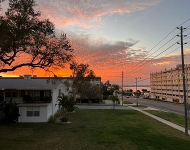 2944 W Bay Drive - Photo Thumbnail 1