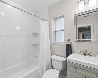 4202 W Palmira Avenue - Photo Thumbnail 20