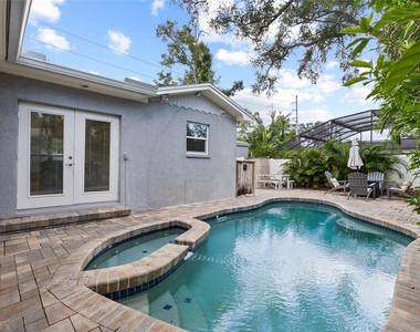 4202 W Palmira Avenue - Photo Thumbnail 27