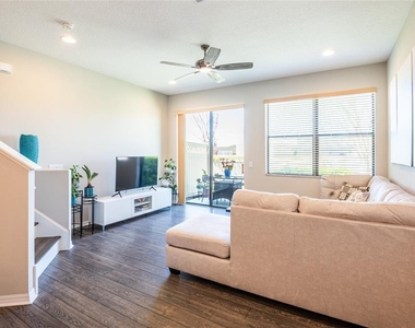 11648 Crowned Sparrow Lane - Photo Thumbnail 3