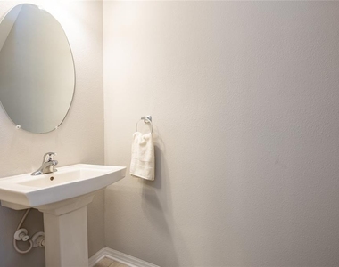 11648 Crowned Sparrow Lane - Photo Thumbnail 9