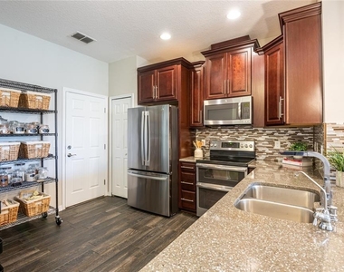 11648 Crowned Sparrow Lane - Photo Thumbnail 12