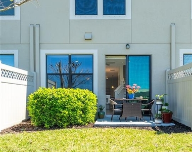 11648 Crowned Sparrow Lane - Photo Thumbnail 17