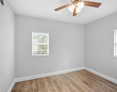 115 W Allison Court - Photo Thumbnail 12