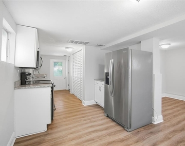 115 W Allison Court - Photo Thumbnail 5