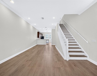 2442 W Mississippi Avenue - Photo Thumbnail 11