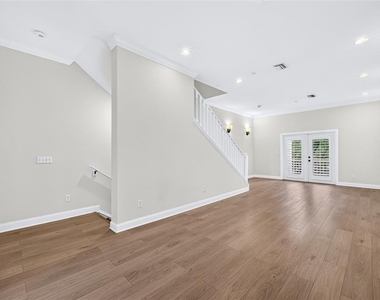 2442 W Mississippi Avenue - Photo Thumbnail 9