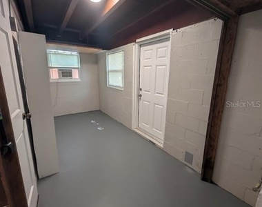 3902 W Paxton Avenue - Photo Thumbnail 17