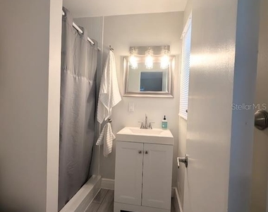 3902 W Paxton Avenue - Photo Thumbnail 10