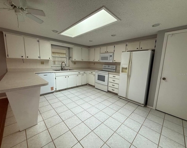6124 18th Street - Photo Thumbnail 4