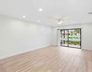 11625 W Riverhaven Drive - Photo Thumbnail 16