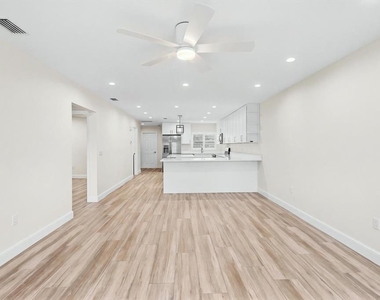 11625 W Riverhaven Drive - Photo Thumbnail 14