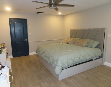 28524 Twinbrook Lane - Photo Thumbnail 12