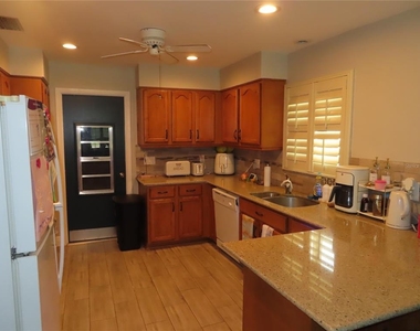 28524 Twinbrook Lane - Photo Thumbnail 4