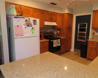 28524 Twinbrook Lane - Photo Thumbnail 6