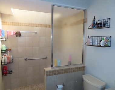 28524 Twinbrook Lane - Photo Thumbnail 14